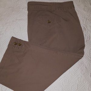 JM Collection Woman Khaki Capri Pants Sz 24W